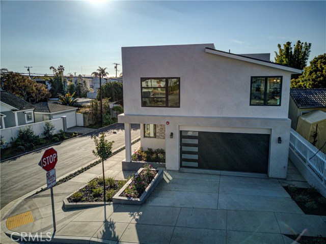 1401 Corona Street, Hermosa Beach, California 90254, 4 Bedrooms Bedrooms, ,3 BathroomsBathrooms,Residential,Sold,Corona,SB20015755