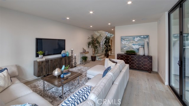 246 30th Street, Hermosa Beach, California 90254, 4 Bedrooms Bedrooms, ,4 BathroomsBathrooms,Residential,Sold,30th,SB19212204
