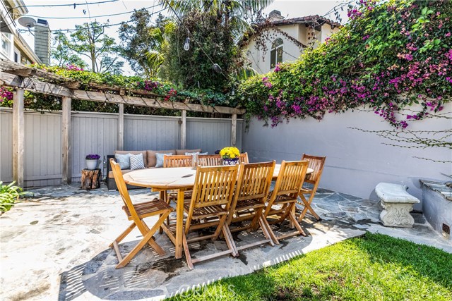 2601 Walnut Avenue, Manhattan Beach, California 90266, 3 Bedrooms Bedrooms, ,2 BathroomsBathrooms,Residential,Sold,Walnut,SB20171209