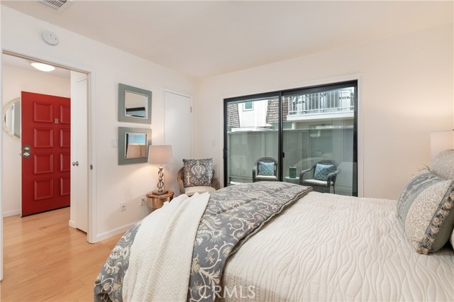 114 Guadalupe Avenue, Redondo Beach, California 90277, 2 Bedrooms Bedrooms, ,Residential,Sold,Guadalupe,SB19074799