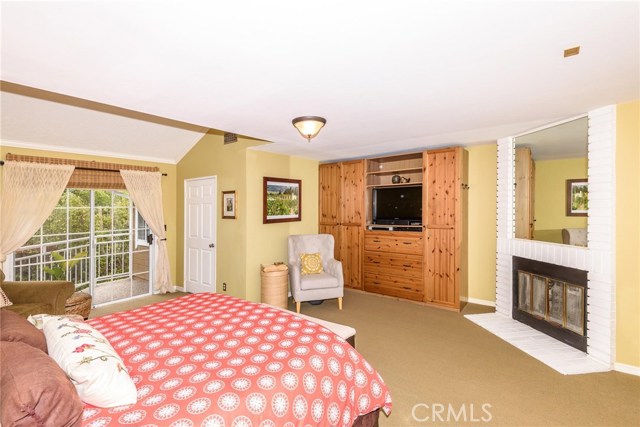 2006 Aviation Way, Redondo Beach, California 90278, 3 Bedrooms Bedrooms, ,2 BathroomsBathrooms,Residential,Sold,Aviation,SB18089847