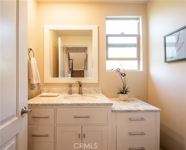 219 Juanita Avenue, Redondo Beach, California 90277, 4 Bedrooms Bedrooms, ,4 BathroomsBathrooms,Residential,Sold,Juanita,SB19181884