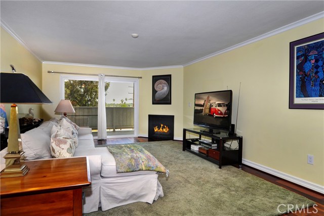 1321 Beryl Street, Redondo Beach, California 90277, 2 Bedrooms Bedrooms, ,2 BathroomsBathrooms,Residential,Sold,Beryl,OC17104021