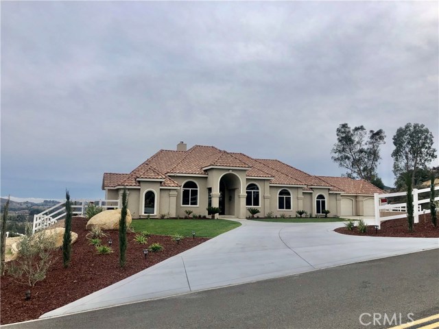 Photo of 39092 Vista Del Bosque, Murrieta, CA 92562