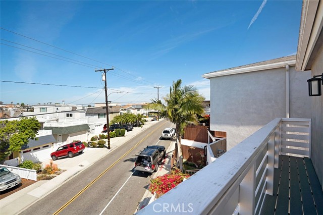 1703 Dixon Street, Redondo Beach, California 90278, 3 Bedrooms Bedrooms, ,1 BathroomBathrooms,Residential,Sold,Dixon,PV21113221