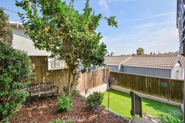 1287 7th Place, Hermosa Beach, California 90254, 4 Bedrooms Bedrooms, ,3 BathroomsBathrooms,Residential,Sold,7th,TR19240895