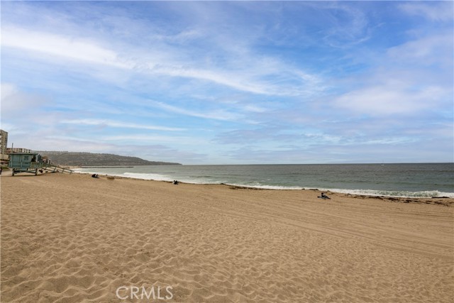 305 Broadway, Redondo Beach, California 90277, 3 Bedrooms Bedrooms, ,2 BathroomsBathrooms,Residential,Sold,Broadway,OC21094038
