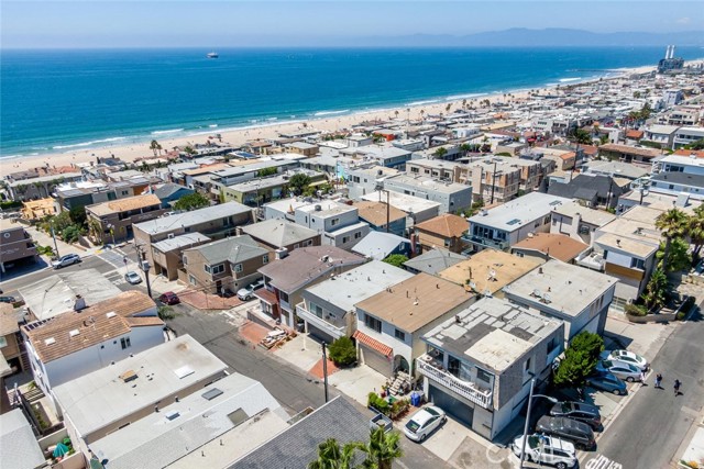 323 34th Street, Manhattan Beach, California 90266, ,Residential Income,Sold,34th,SB21063659