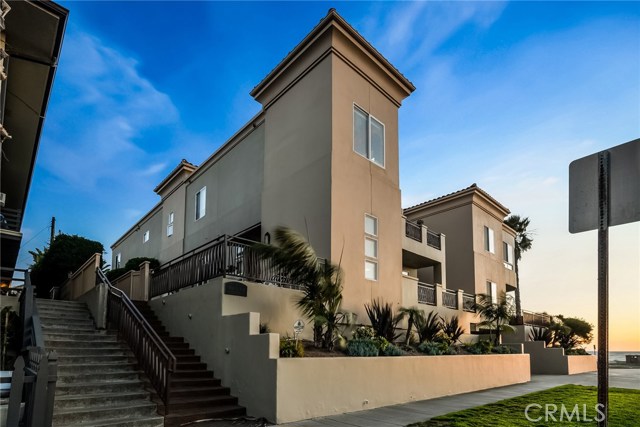 1800 Esplanade, Redondo Beach, California 90277, 3 Bedrooms Bedrooms, ,2 BathroomsBathrooms,Residential,Sold,Esplanade,SB18062659