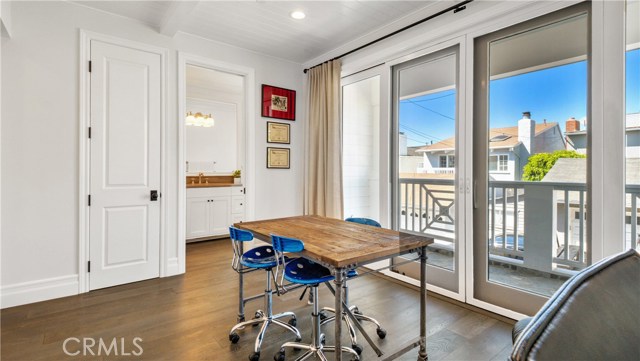 549 3rd Street, Manhattan Beach, California 90266, 5 Bedrooms Bedrooms, ,5 BathroomsBathrooms,Residential,Sold,3rd,SB21052350