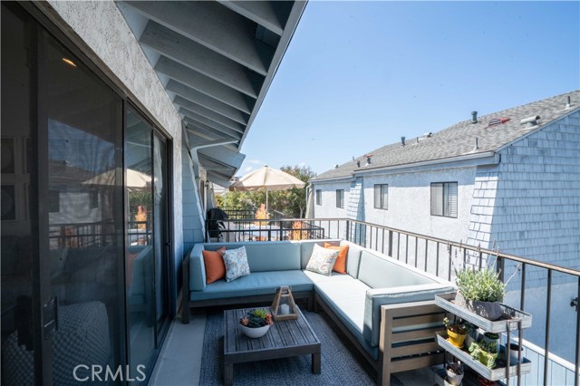 222 Irena Avenue, Redondo Beach, California 90277, 2 Bedrooms Bedrooms, ,2 BathroomsBathrooms,Residential,Sold,Irena,WS20097844