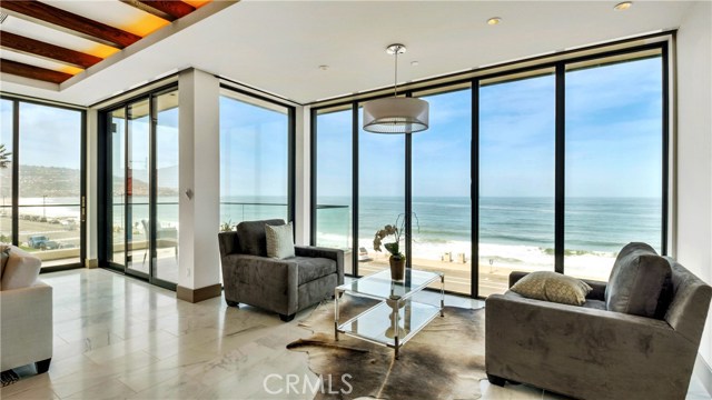 1000 Esplanade, Redondo Beach, California 90277, 2 Bedrooms Bedrooms, ,2 BathroomsBathrooms,Residential,Sold,Esplanade,SB17089319