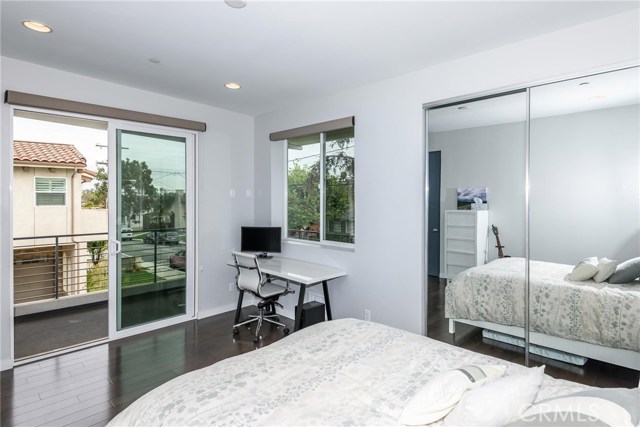 2313 Clark Lane, Redondo Beach, California 90278, 4 Bedrooms Bedrooms, ,3 BathroomsBathrooms,Residential,Sold,Clark,SB18080863