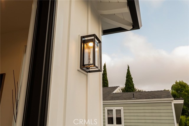 2400 John Street, Manhattan Beach, California 90266, 5 Bedrooms Bedrooms, ,2 BathroomsBathrooms,Residential,Sold,John,SB19208383