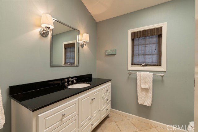 10 Sunnyfield Drive, Rolling Hills Estates, California 90274, 3 Bedrooms Bedrooms, ,2 BathroomsBathrooms,Residential,Sold,Sunnyfield,SB21066576