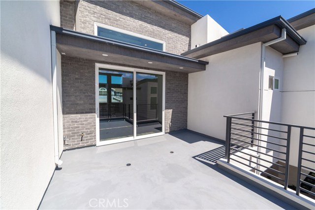 2715 Carnegie Lane, Redondo Beach, California 90278, 4 Bedrooms Bedrooms, ,4 BathroomsBathrooms,Residential,Sold,Carnegie,SB19176432