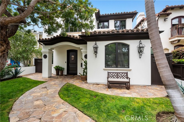 583 35th Street, Manhattan Beach, California 90266, 4 Bedrooms Bedrooms, ,1 BathroomBathrooms,Residential,Sold,35th,SB21141914