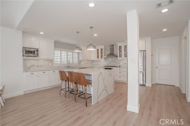 702 Juanita Avenue, Redondo Beach, California 90277, 4 Bedrooms Bedrooms, ,3 BathroomsBathrooms,Residential,Sold,Juanita,PW20121248