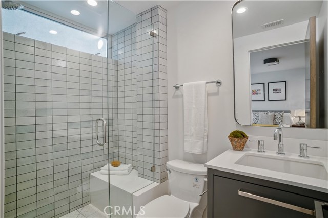 221 1st Street, Manhattan Beach, California 90266, 3 Bedrooms Bedrooms, ,3 BathroomsBathrooms,Residential,Sold,1st,SB19034815