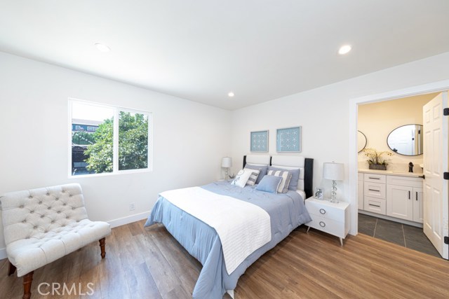 5 Bed Home for Sale in Los Angeles, California