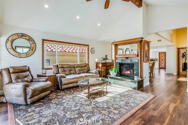 521 13th Street, Manhattan Beach, California 90266, 3 Bedrooms Bedrooms, ,1 BathroomBathrooms,Residential,Sold,13th,PW19054857