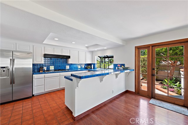 Bright, sunny kitchen