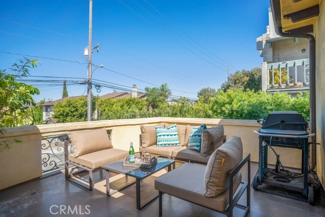 2104 Vanderbilt Lane, Redondo Beach, California 90278, 3 Bedrooms Bedrooms, ,3 BathroomsBathrooms,Residential,Sold,Vanderbilt,SB18228113
