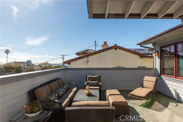 Great space for entertaining with views and ocean breezes...