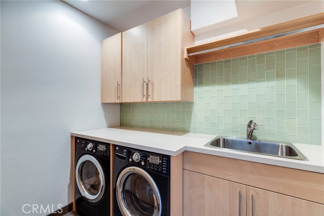 113 El Porto Street, Manhattan Beach, California 90266, 4 Bedrooms Bedrooms, ,2 BathroomsBathrooms,Residential,Sold,El Porto,SB19022186