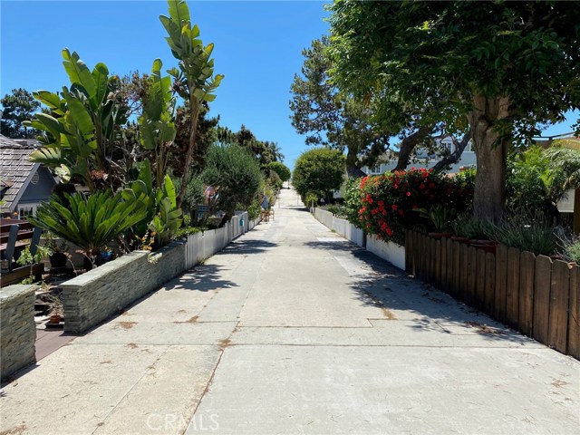Great walk street location!