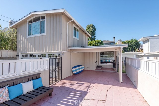 2105 Walnut Avenue, Manhattan Beach, California 90266, 4 Bedrooms Bedrooms, ,2 BathroomsBathrooms,Residential,Sold,Walnut,SB19018685