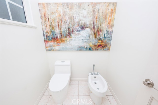 1021 Avenue D, Redondo Beach, California 90277, 4 Bedrooms Bedrooms, ,2 BathroomsBathrooms,Residential,Sold,Avenue D,SB21005310