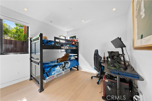 733 12th Street, Manhattan Beach, California 90266, 5 Bedrooms Bedrooms, ,6 BathroomsBathrooms,Residential,Sold,12th,SB21089898