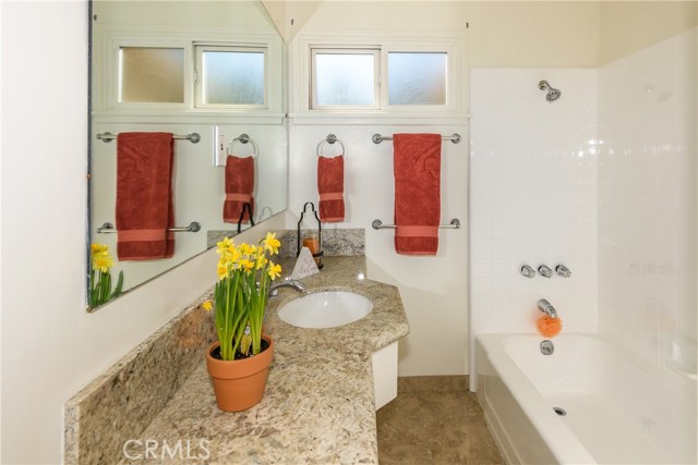 1216 Steinhart Avenue, Redondo Beach, California 90278, 3 Bedrooms Bedrooms, ,1 BathroomBathrooms,Residential,Sold,Steinhart,SB19060448