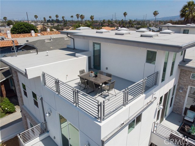 2006 Morgan Lane, Redondo Beach, California 90278, 4 Bedrooms Bedrooms, ,3 BathroomsBathrooms,Residential,Sold,Morgan,SB20119516