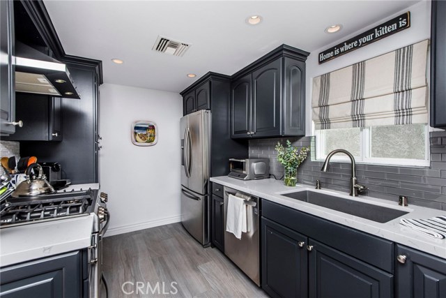 2026 Hillcrest Drive, Hermosa Beach, California 90254, 3 Bedrooms Bedrooms, ,2 BathroomsBathrooms,Residential,Sold,Hillcrest,SB19110998