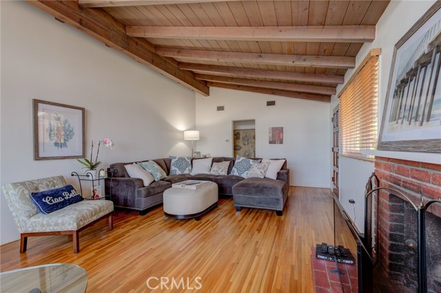 1965 Manhattan Avenue, Hermosa Beach, California 90254, 3 Bedrooms Bedrooms, ,2 BathroomsBathrooms,Residential,Sold,Manhattan,SB20021506