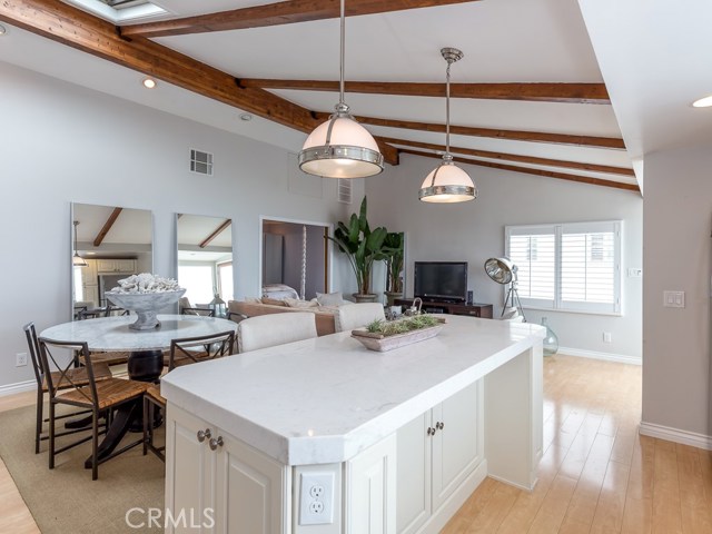 317 Moonstone Street, Manhattan Beach, California 90266, 2 Bedrooms Bedrooms, ,2 BathroomsBathrooms,Residential,Sold,Moonstone,SB20108424