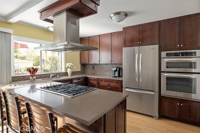 2109 Clark Lane, Redondo Beach, California 90278, 3 Bedrooms Bedrooms, ,3 BathroomsBathrooms,Residential,Sold,Clark,SB21030840