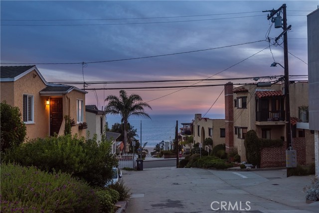 319 24th Street, Manhattan Beach, California 90266, 3 Bedrooms Bedrooms, ,3 BathroomsBathrooms,Residential,Sold,24th,SB21092556