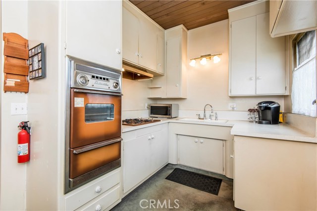 600 El Redondo Avenue, Redondo Beach, California 90277, 3 Bedrooms Bedrooms, ,2 BathroomsBathrooms,Residential,Sold,El Redondo,SB17162197