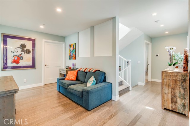 1074 7th Street, Hermosa Beach, California 90254, 4 Bedrooms Bedrooms, ,3 BathroomsBathrooms,Residential,Sold,7th,SB19068500
