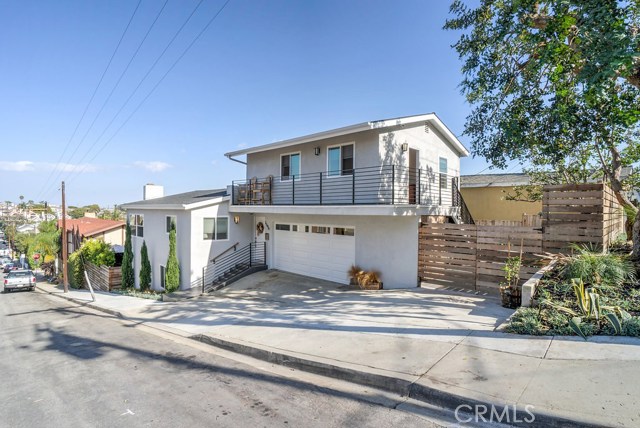 1546 Harper Avenue, Redondo Beach, California 90278, 4 Bedrooms Bedrooms, ,3 BathroomsBathrooms,Residential,Sold,Harper,SB17228808