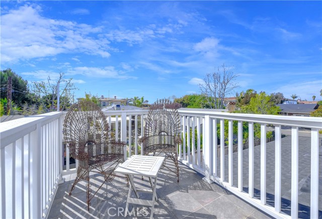 1146 18th Street, Manhattan Beach, California 90266, 4 Bedrooms Bedrooms, ,2 BathroomsBathrooms,Residential,Sold,18th,SB17065681