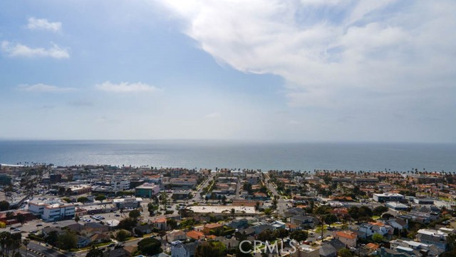 1307 Gertruda Avenue, Redondo Beach, California 90277, 5 Bedrooms Bedrooms, ,1 BathroomBathrooms,Residential,Sold,Gertruda,SB21076858