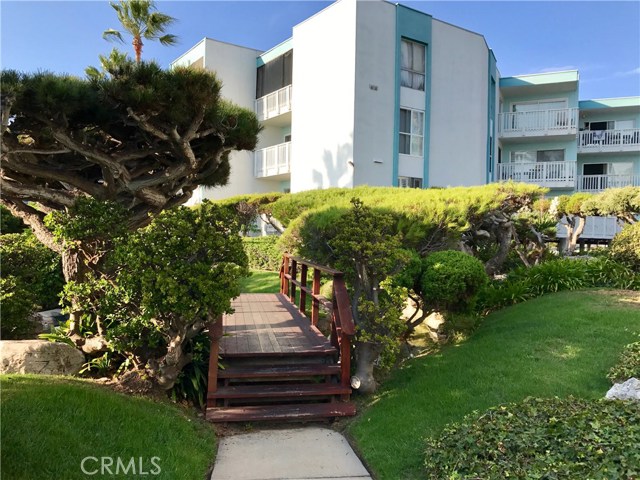 630 The Village, Redondo Beach, California 90277, 1 Bedroom Bedrooms, ,1 BathroomBathrooms,Residential,Sold,The Village,SB20116141