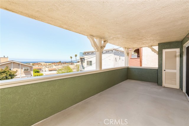 407 Anita Street, Redondo Beach, California 90278, 3 Bedrooms Bedrooms, ,3 BathroomsBathrooms,Residential,Sold,Anita,SB18113069