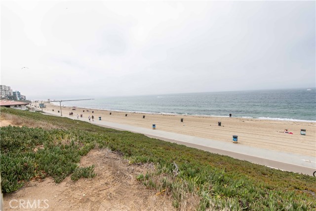 807 Lilienthal Lane, Redondo Beach, California 90278, 7 Bedrooms Bedrooms, ,4 BathroomsBathrooms,Residential,Sold,Lilienthal,SW19214805