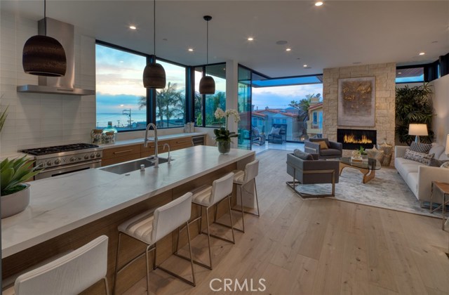 246 30th Street, Hermosa Beach, California 90254, 4 Bedrooms Bedrooms, ,4 BathroomsBathrooms,Residential,Sold,30th,SB19212204