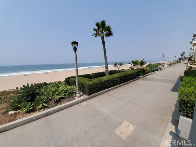 3212 The Strand, Manhattan Beach, California 90266, 3 Bedrooms Bedrooms, ,2 BathroomsBathrooms,Residential,Sold,The Strand,IN21015203